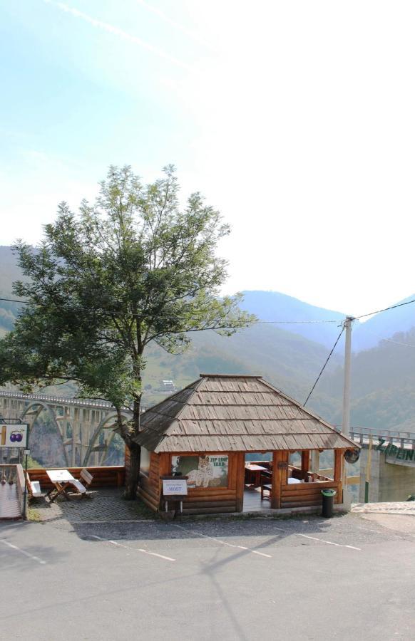 Tara Bridge Castle Hotel Žabljak Buitenkant foto