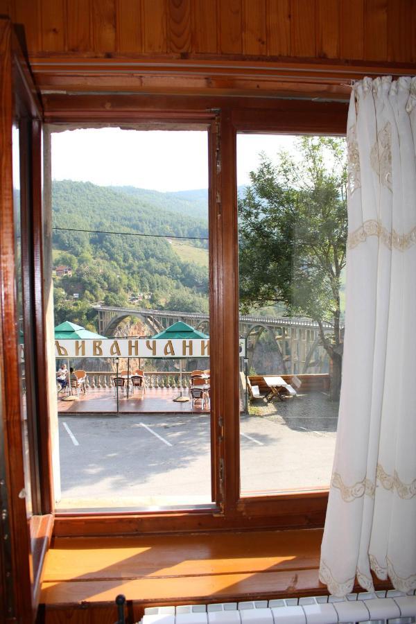 Tara Bridge Castle Hotel Žabljak Buitenkant foto